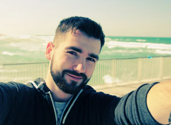 <em>Pedro G.</em>